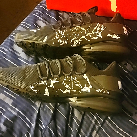 Pumas Athlete Shoes - Picture 3 of 4